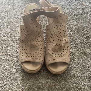 Chunky heels